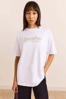 Sundried Washing Line Graphic Tee- White