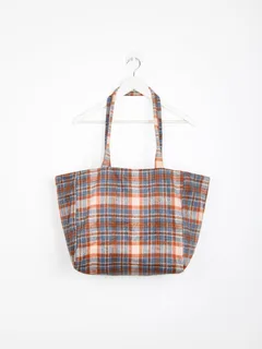 Tasche mit Karomuster